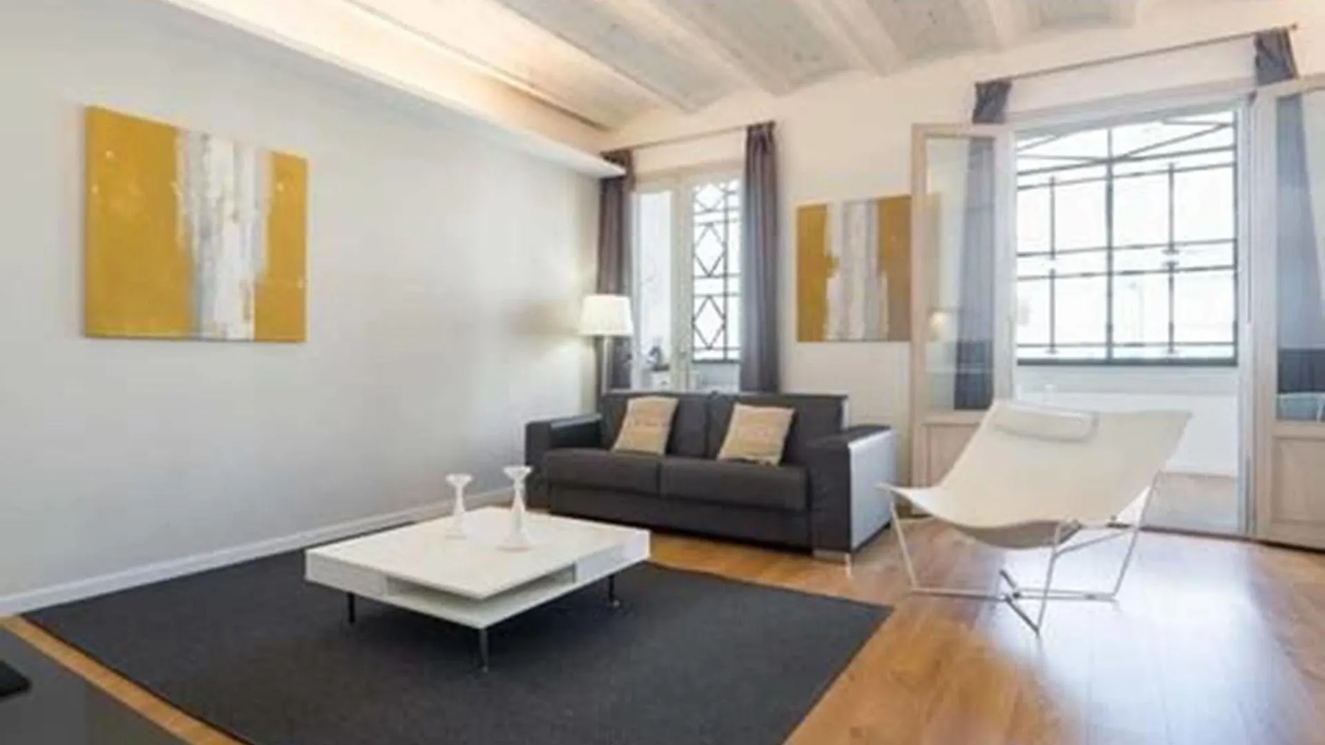Rent Top Apartments near Plaza de Cataluña Barcelona España