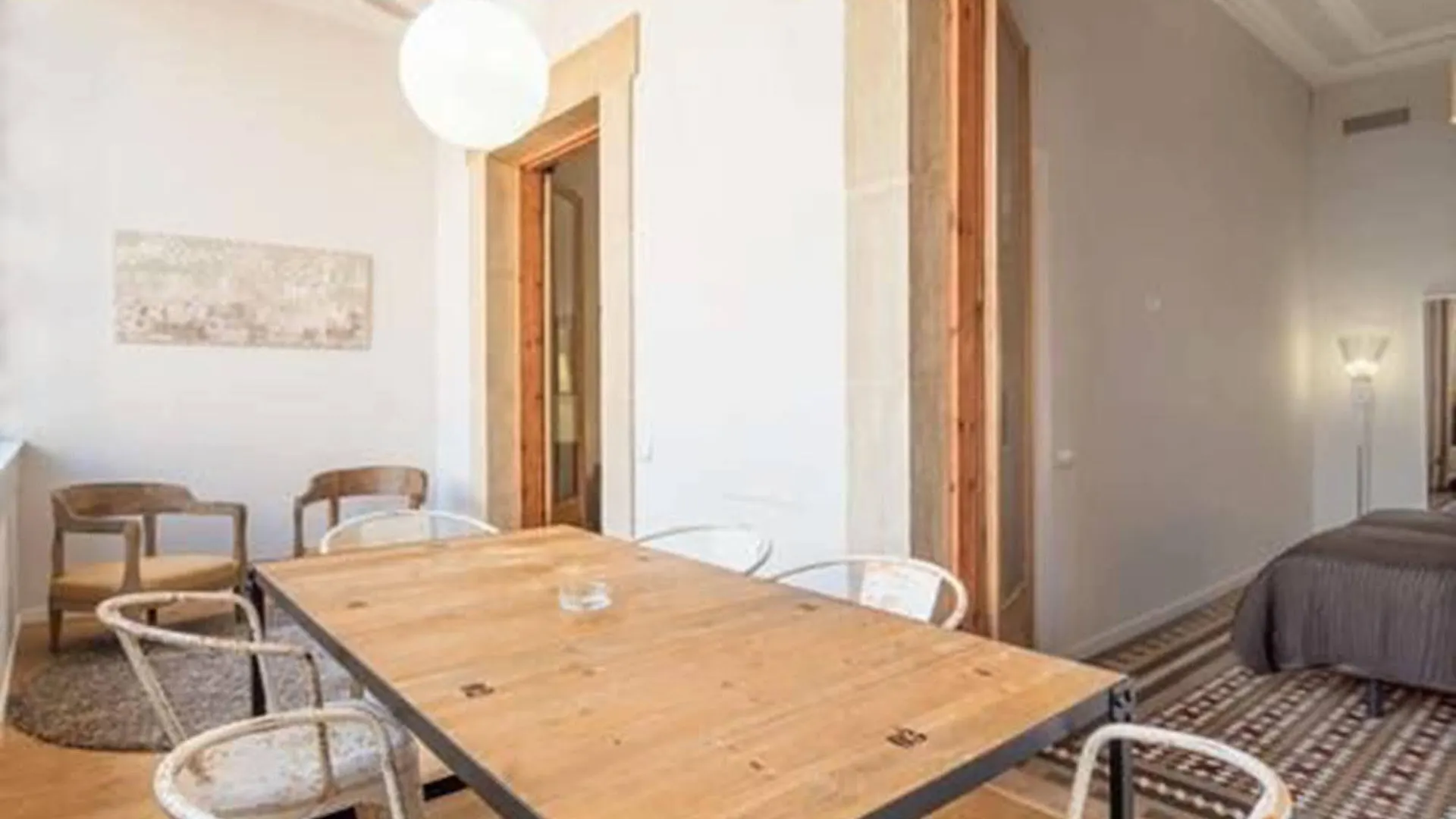 Rent Top Apartments near Plaza de Cataluña Barcelona España