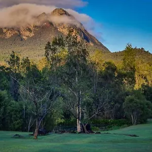 Tuckeroo House And Gardens - Min 2 Nights Holiday home Rathdowney