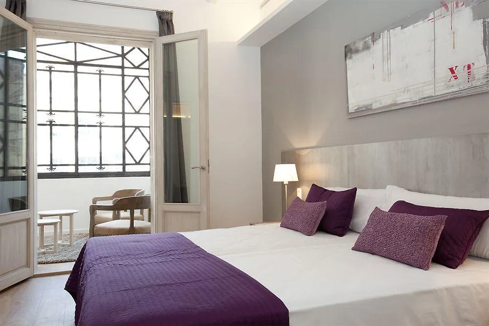 Rent Top Apartments Near Plaza De Catalunya Barcelona Španělsko